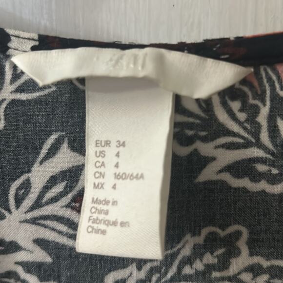 H&M Deep V-Neck Long Sleeve Draw String Waist Floral Romper 4 Boho Chic Coquette - Picture 5 of 5